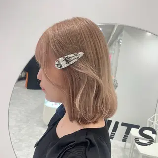 セミロング カラー ラベンダー💜 グレージュ🩶のヘアスタイル