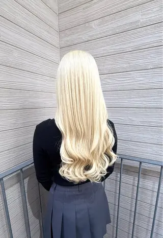 ロング カラー ハイトーン・ブリーチ ムラ修正 八須 錬のヘアスタイル