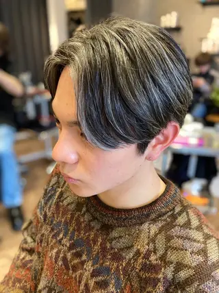 ショート カラー メンズ 橋本 和弥のヘアスタイル