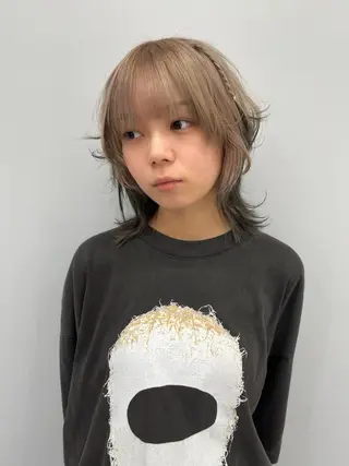 ミディアム 🐩透明感ミルクティ ーピンクニイナ🐩のヘアスタイル