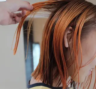 ロング カラー OPUSダブルカラー ケアブリーチのヘアスタイル