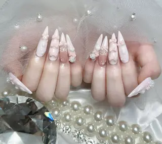 ネイル Luna Nail.Novaのネイルデザイン