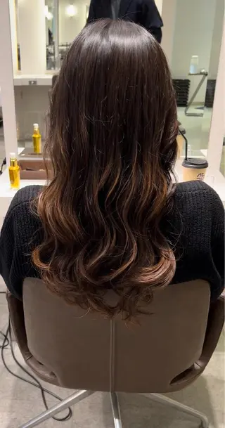 セミロング パーマ マトリ コウジのヘアスタイル