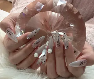 ネイル LoaChaton kaeのネイルデザイン