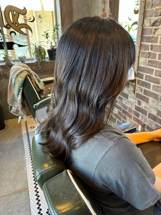 セミロング 田中 綾乃のヘアスタイル