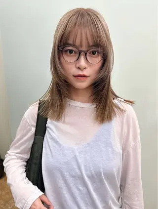 ミディアム ベージュカラー 🎀 ナナのヘアスタイル