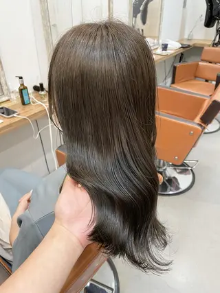 セミロング カラー navile momoのヘアスタイル