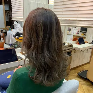 ショート カラー パーマ ヘアアレンジ メンズ キッズ ネイル マツエク・マツパ Saffyハリウッド トリートメント◎のヘアスタイル