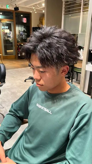 メンズ 赤み消し艶カラー🍒 髪質改善　KAIのヘアスタイル
