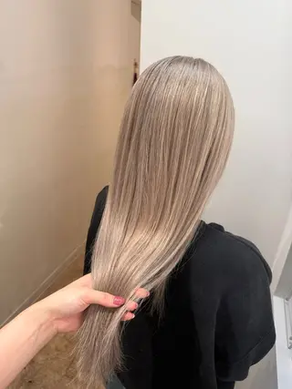 ロング カラー レディースカット SHIORIのヘアスタイル