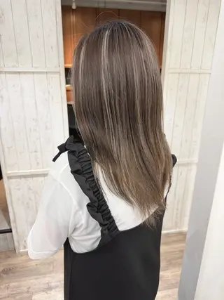 セミロング カラー ハイライト⭐️上野 高広のヘアスタイル
