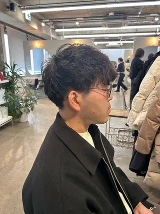 ショート パーマ メンズ ナカオ ヤストシの眉毛・アイブロウイメージ