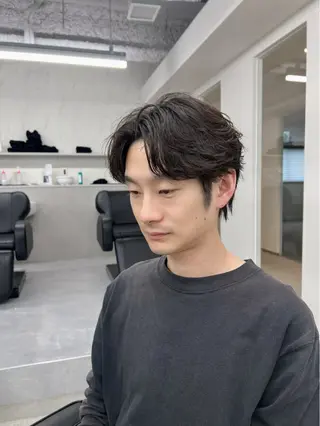 ショート ツイスパ/シャドウ 波巻き/平山のヘアスタイル