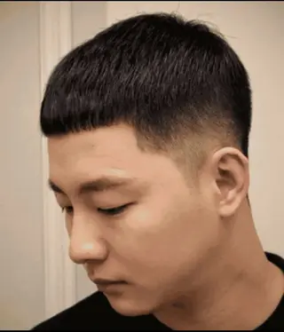 ショート メンズデザイナー Jojiのヘアスタイル