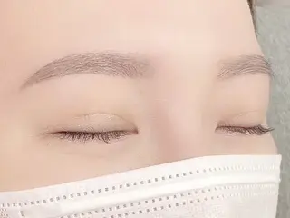 アイブロウ EYE405 SAKURAのマツエク・マツパデザイン