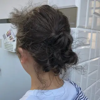 ミディアム カラー ヘアアレンジ やまさきえりこ ニュアンスパーマのヘアスタイル