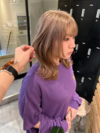 ミディアム カラー ウルフカット レイヤーカット上柿のヘアスタイル