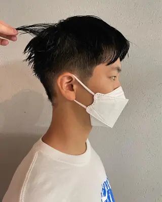ショート メンズ 吉田一輝 外国人パーマのヘアスタイル