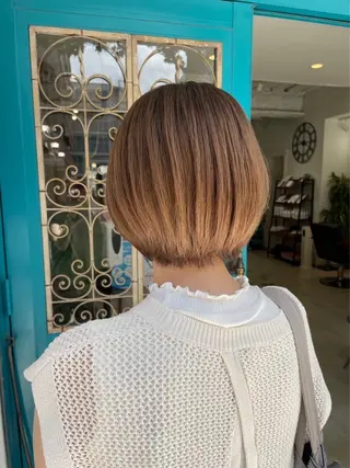ショート カラー アルト 【blanc】春日のヘアスタイル