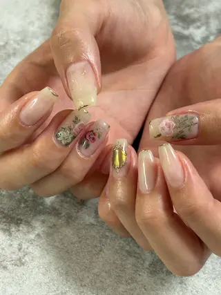 ネイル FIORITURA Maikoのネイルデザイン
