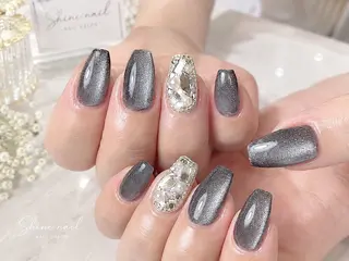ネイル shine 🎀 長さ出し専門のネイルデザイン