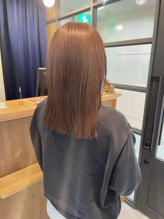 ミディアム カラー UMEDA FIGAROのヘアスタイル