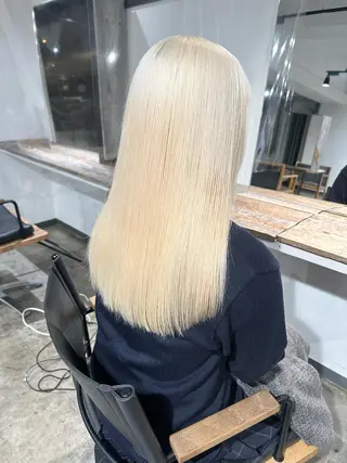 ロング カラー ✨艶ブリーチカラー ✨四ノ宮裕己のヘアスタイル