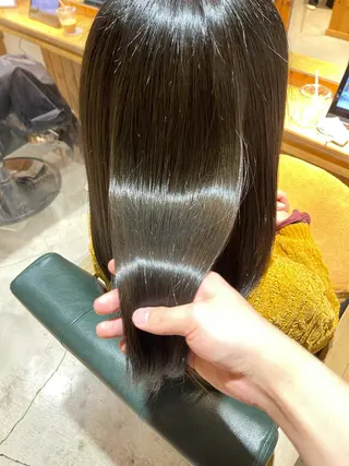 ロング レイヤーカット 小山 悠のヘアスタイル