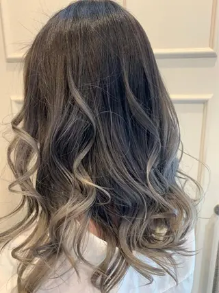 ミディアム カラー 🫟Blanco🫟 Color&Careのヘアスタイル