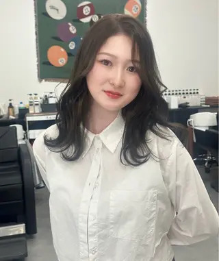 カラー 大井 あんずのヘアスタイル