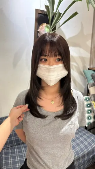 ミディアム 大崎 凜のヘアスタイル