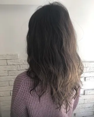 ロング カラー 西村 有紗のヘアスタイル