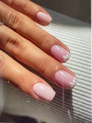 ネイル エ イのネイルデザイン