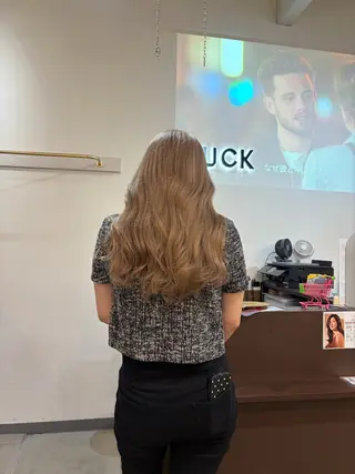 ロング カラー LUCK ユナのヘアスタイル