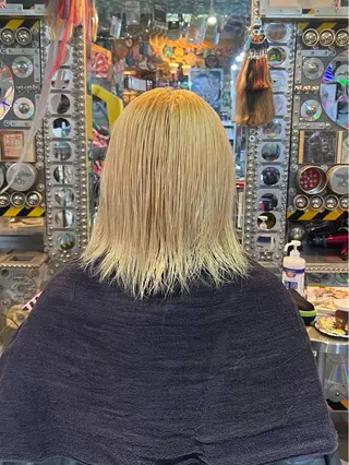 ミディアム カラー KOYA コヤのヘアスタイル