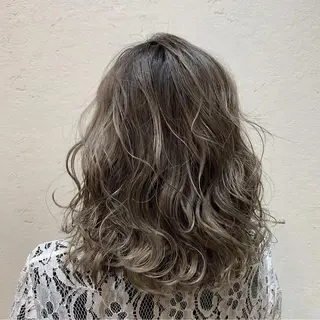 ミディアム カラー 天野 開のヘアスタイル