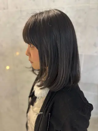 ミディアム カラー グレー・オリーブ ソウタのヘアスタイル