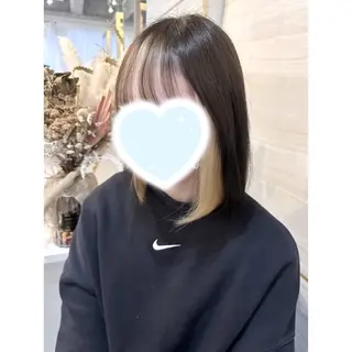 ミディアム カラー 🐈‍⬛momo🐾 ブリーチ・Wカラーのヘアスタイル