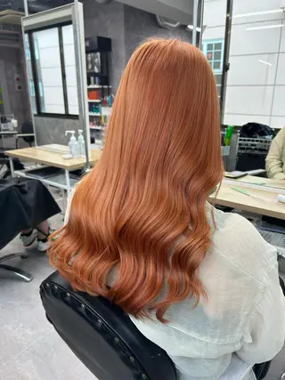 セミロング ワンズリー中明度 店舗公式のヘアスタイル