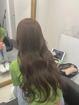 ロング カラー グレージュ/透け感 カラー/透明感カラーのヘアスタイル