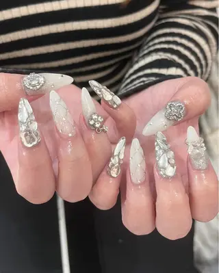 ネイル Nail salon Rhonaのネイルデザイン