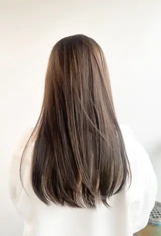 セミロング カラー 艶カラー🫧 猿渡 響のヘアスタイル
