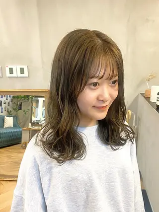 ミディアム カラー パーマ ヘアアレンジ ハル🌸柔色/ ブリーチなし/艶髪のヘアスタイル