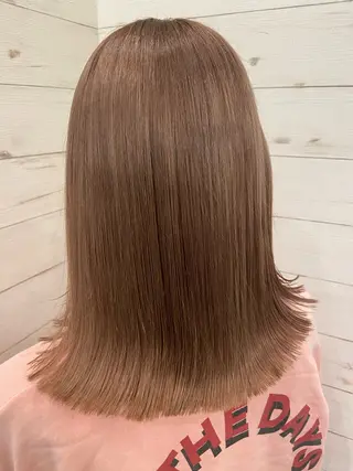 ミディアム MELIA/佐藤 美歩のヘアスタイル