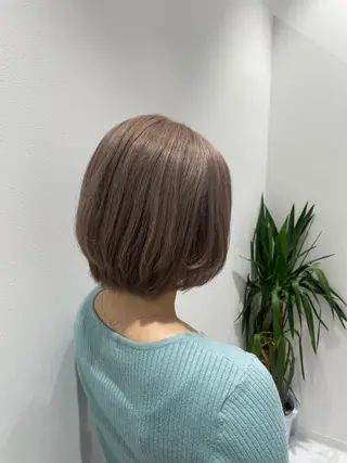 ショート カラー ヘアアレンジ 🫧モテる💗ダメー ジレスハイトーン🫧のヘアスタイル
