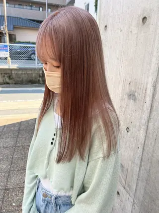 ロング カラー wakana/ 柔らかベージュカラーのヘアスタイル