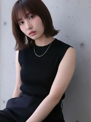 ミディアム カラー 🉐渋谷・ブリーチ ⭐️縮毛モデル🉐のヘアスタイル