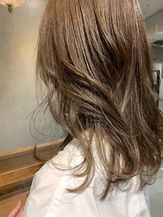 セミロング カラー ヘアアレンジ kana .のヘアスタイル