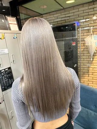ロング 難波ブリーチカラー 伊藤洋輝のヘアスタイル