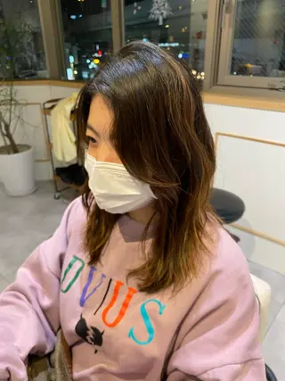 ミディアム 大阪ウルフカット ハッシュカットのヘアスタイル